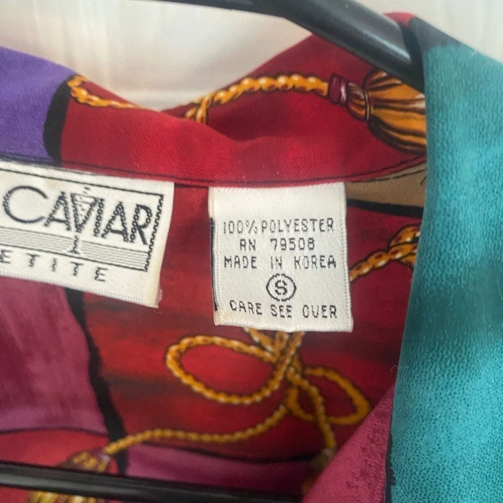 LE CAVIAR vibrant statement